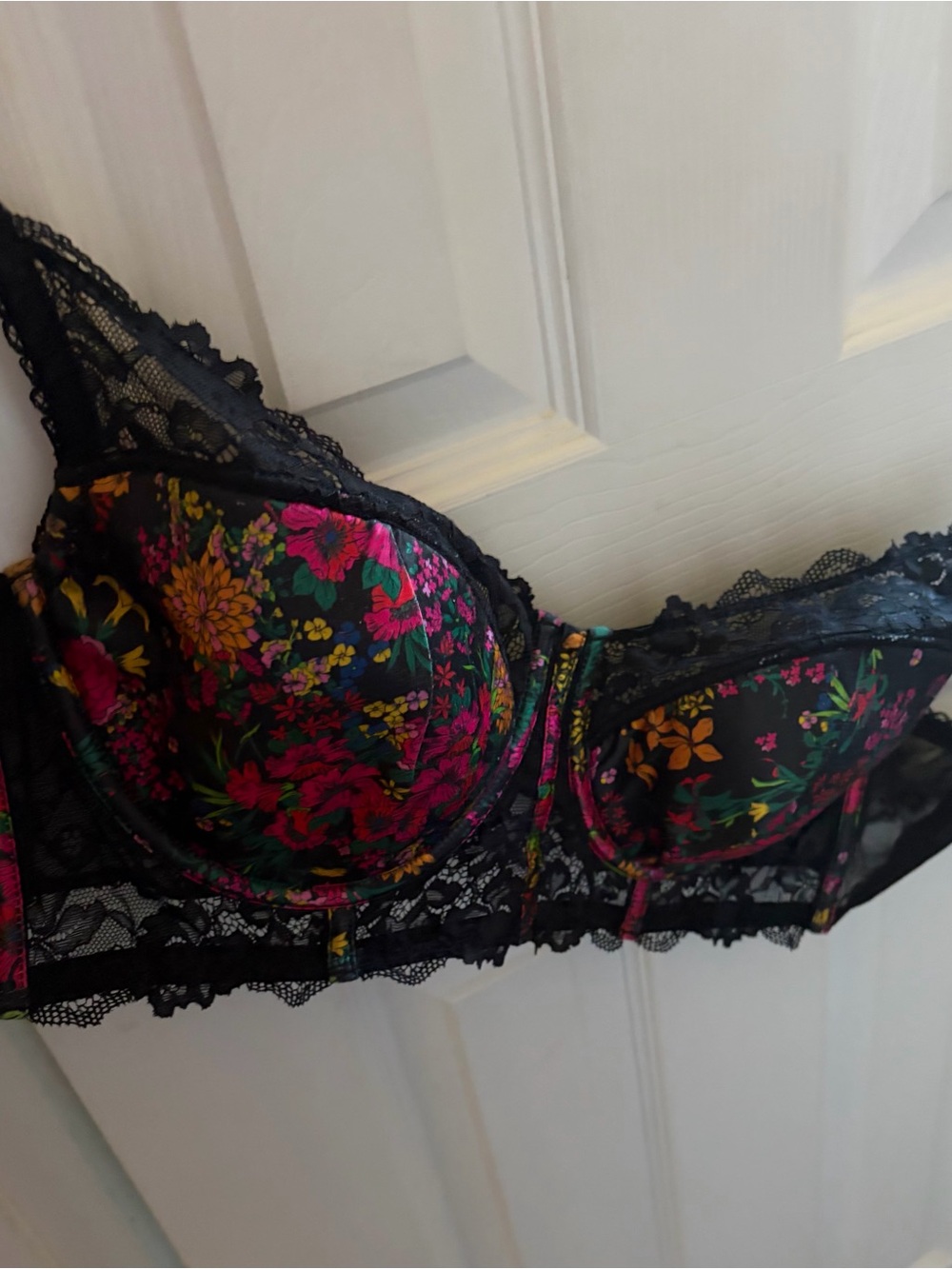 Adore Me 40 C Black Floral Lace Underwire Balconette Bra